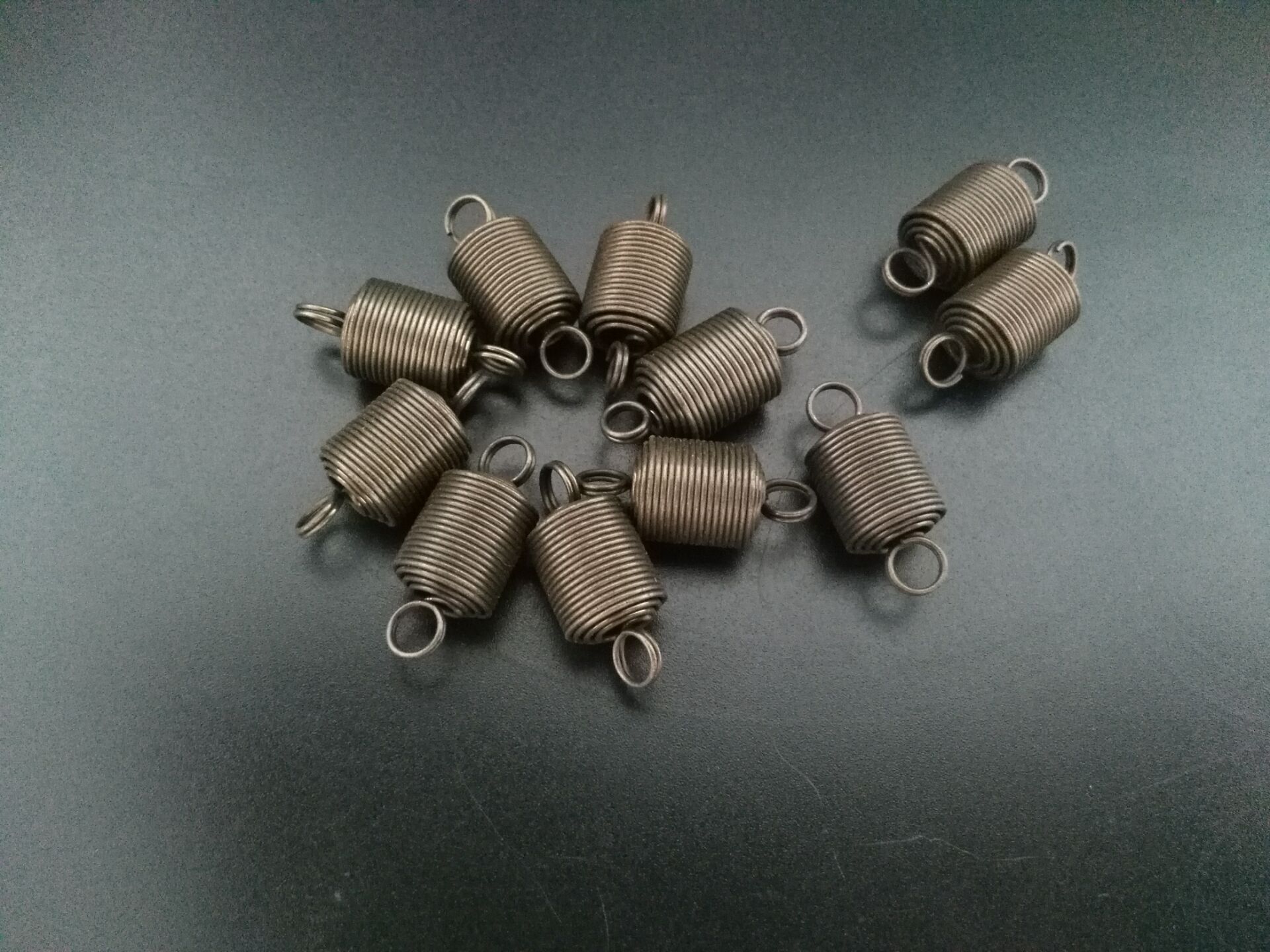 拉伸彈簧有什么特點(diǎn)？